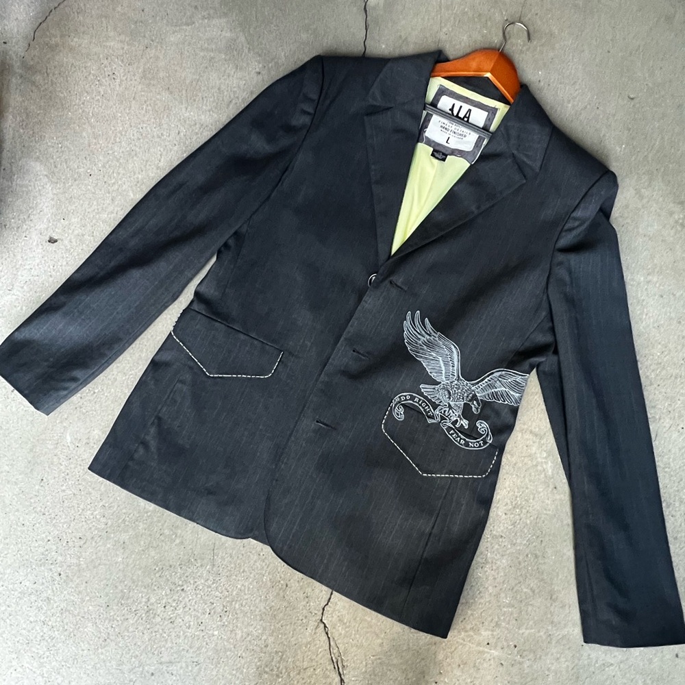 Men's Size Large Sports Coat. Light gray with design. Brand LA Denim Atelier.